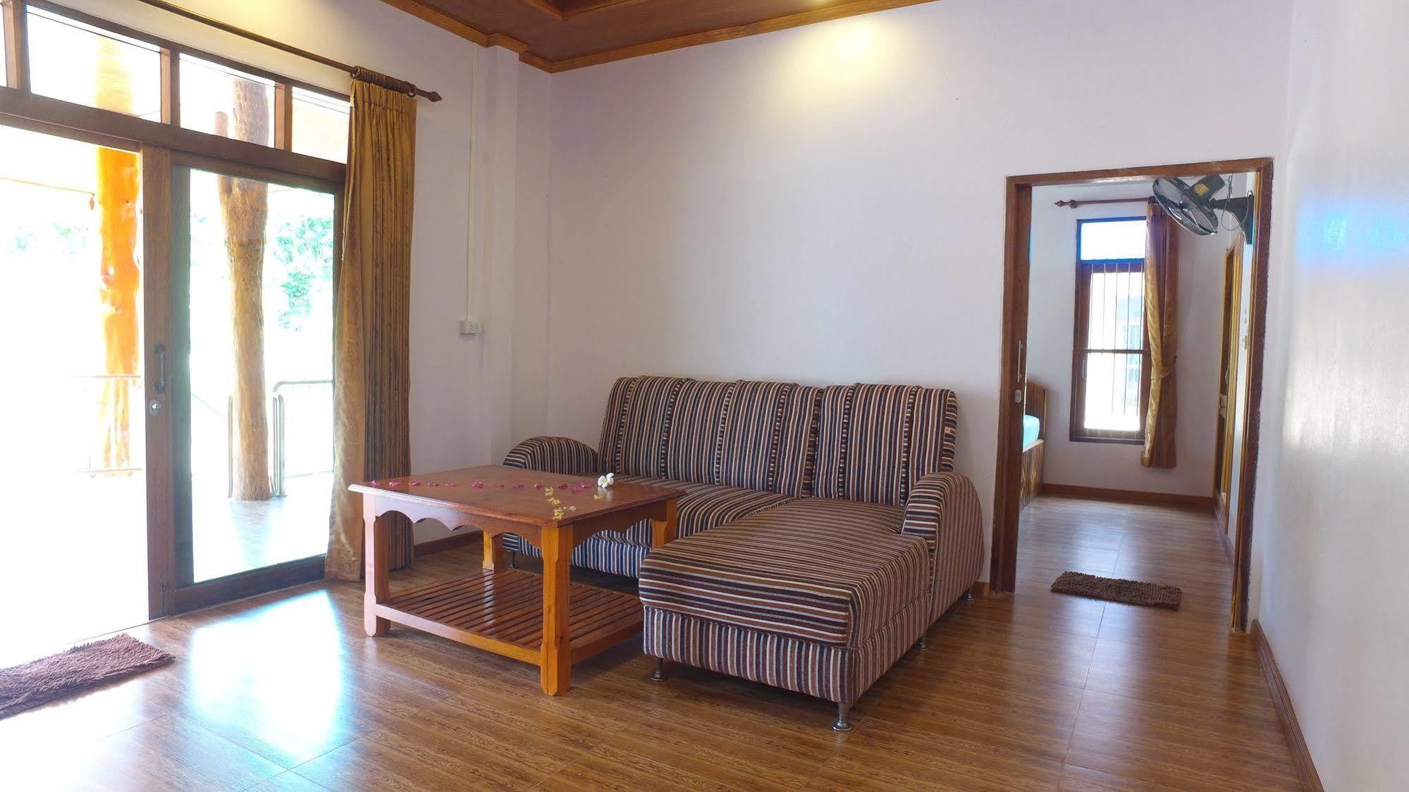 Bor Hin Resort Baan Tai Luaran gambar